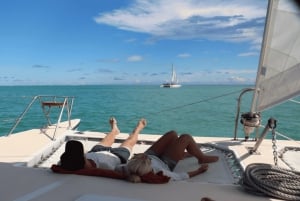 Ile Aux Cerfs Catamaran Trip w/ Lunch, Drinks & Transfer