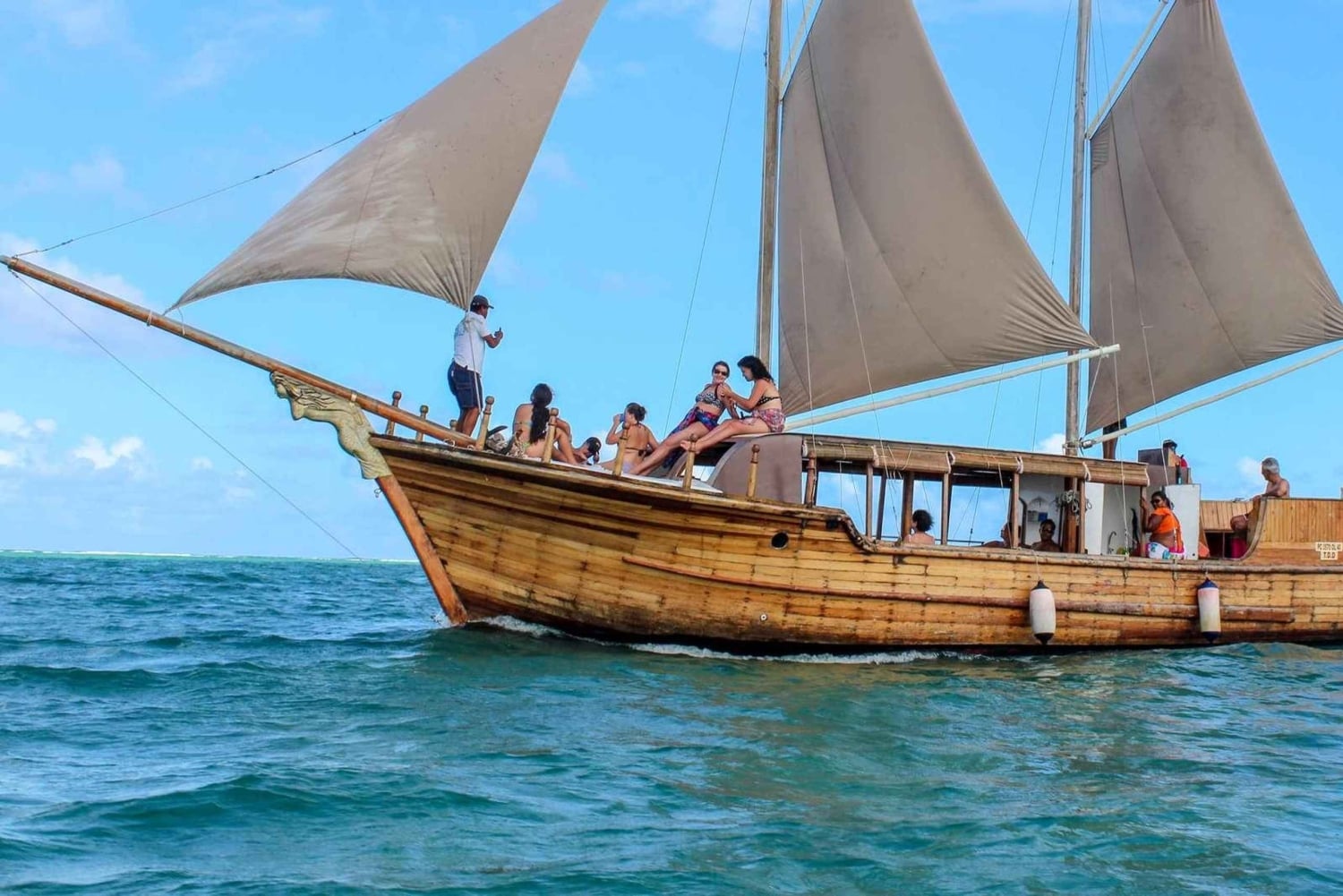 Île aux Cerfs Island Cruise by Pirate Boat with Lunch
