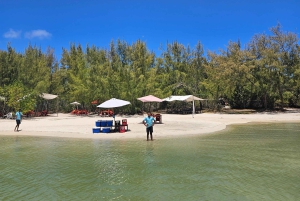 ILE AUX CERFS IN MOTOSCAFO - 5 isole orientali con trasferimento.
