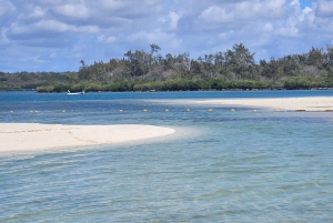 ILE AUX CERFS IN MOTOSCAFO - 5 isole orientali con trasferimento.