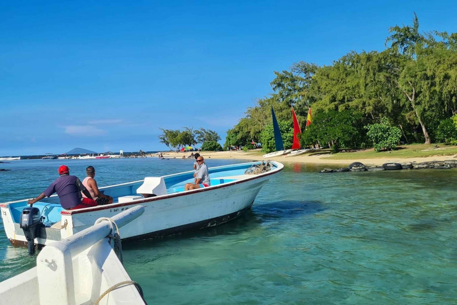 Ile d'Ambre & Ile Aux Bernaches Fday with Lunch & Snorkeling