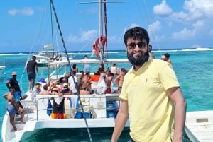 Ilot Gabriel: Catamaran Cruise with Snorkeling & BBQ Lunch
