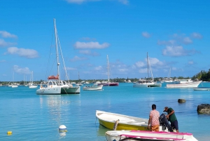 Ilot Gabriel: Catamaran Cruise with Snorkeling & BBQ Lunch