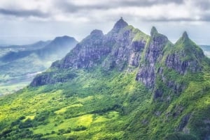 Le Pouce Mountain Hike adventure with Lunch & Transfer