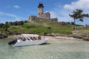 Mauritius: 5 Islands Speedboat Cruise With Snorkeling, lunch