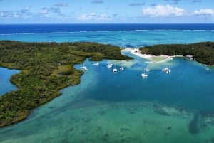 Mauritius 5 Islands Hopping Tours - PRIVATE BOAT