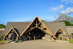 Mauritius: Casela Nature Parks Entrance Ticket with Transfer
