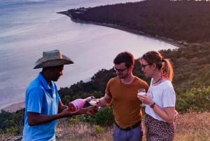 Mauritius: escursione esclusiva al tramonto a Le Morne e aperitivo