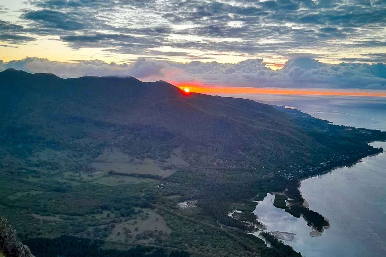 Mauritius: Bucket List Experience: Le Morne Mountain Sunrise