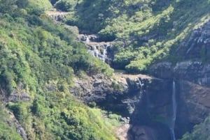 Mauritius Vaellus 7 vesiputoukset Matka Ganga Talao & Lounas kanssa