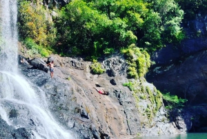 Mauritius Vaellus 7 vesiputoukset Matka Ganga Talao & Lounas kanssa