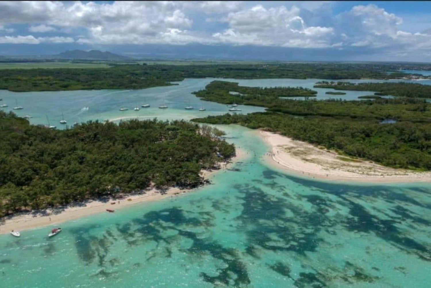 Mauritius: crociera in catamarano a Ile Aux Cerfs con pranzo BBQ