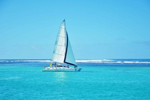 Mauritius: Ile aux Cerfs Private Catamaran Full Day Cruise