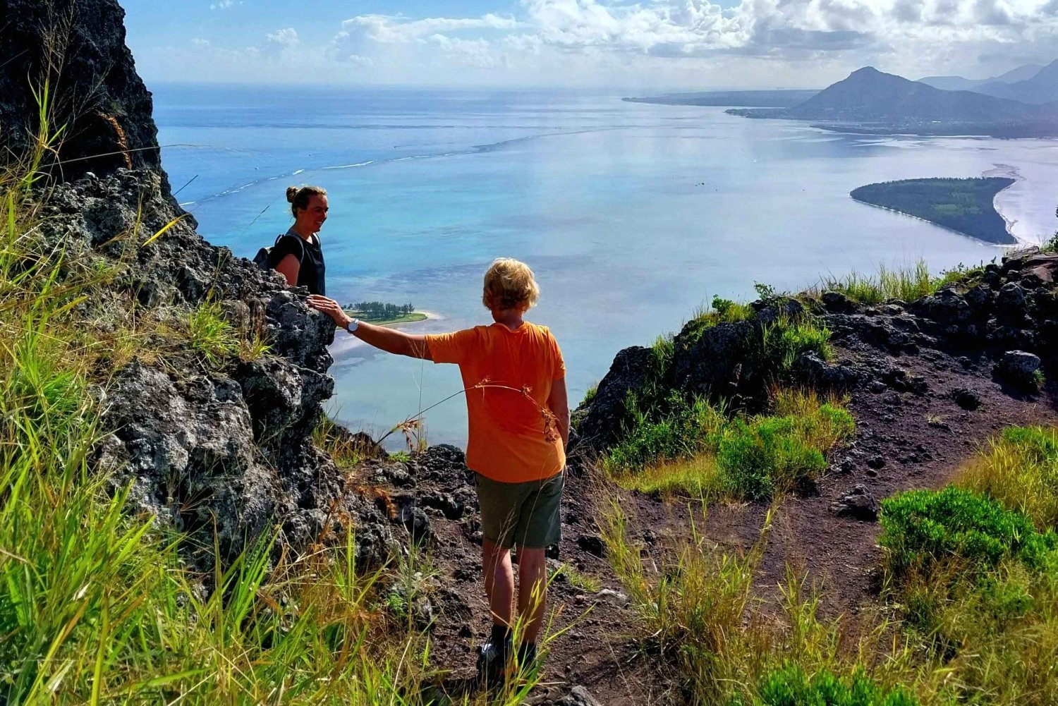 Mauritius :Le morne hike with yumi adventure ( local guide )