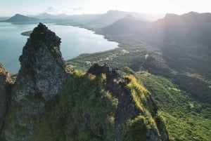 Mauritius: Le Morne Mountain Guided Sunrise Hike and Climb