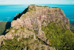 Mauritius: Le Morne Mountain Guided Sunrise Hike and Climb
