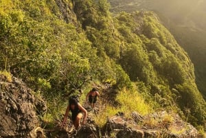 Mauritius: Le Morne Mountain Guided Sunrise Hike and Climb