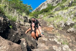 Mauritius: Le Morne Mountain Guided Sunrise Hike and Climb