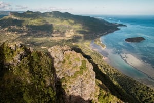 Mauritius: Le Morne Mountain Guided Sunrise Hike and Climb