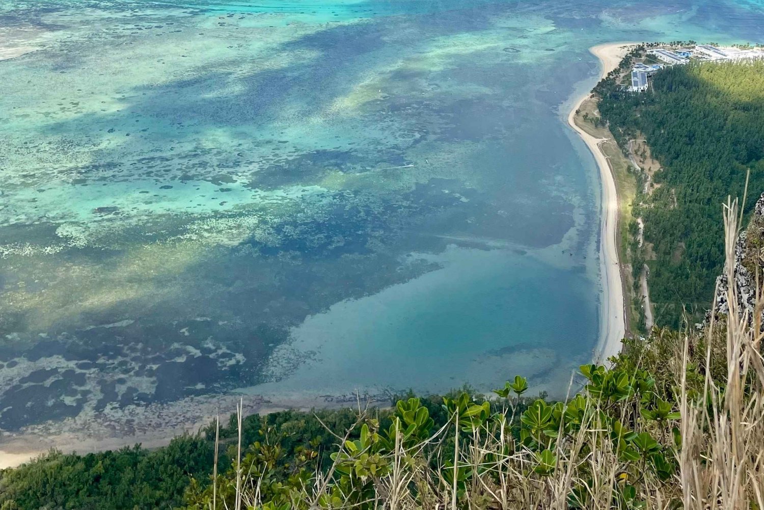 Mauritius: Le Morne: intieme wandeling ver van de drukte