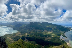Maurice : Le Morne : Randonnée intime loin de la foule