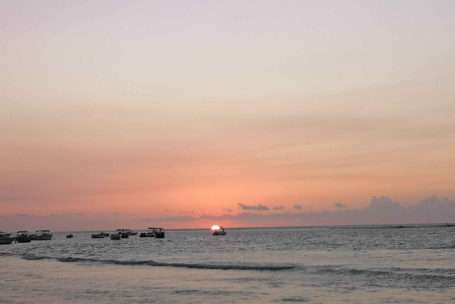 Mauritius like a local: private trip with hotel & activities