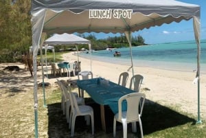 Mauritius: Private 5 Islands Speedboat Tour with BBQ