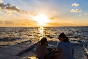Mauritius: Privat katamaran-cruise i solnedgangen med middag