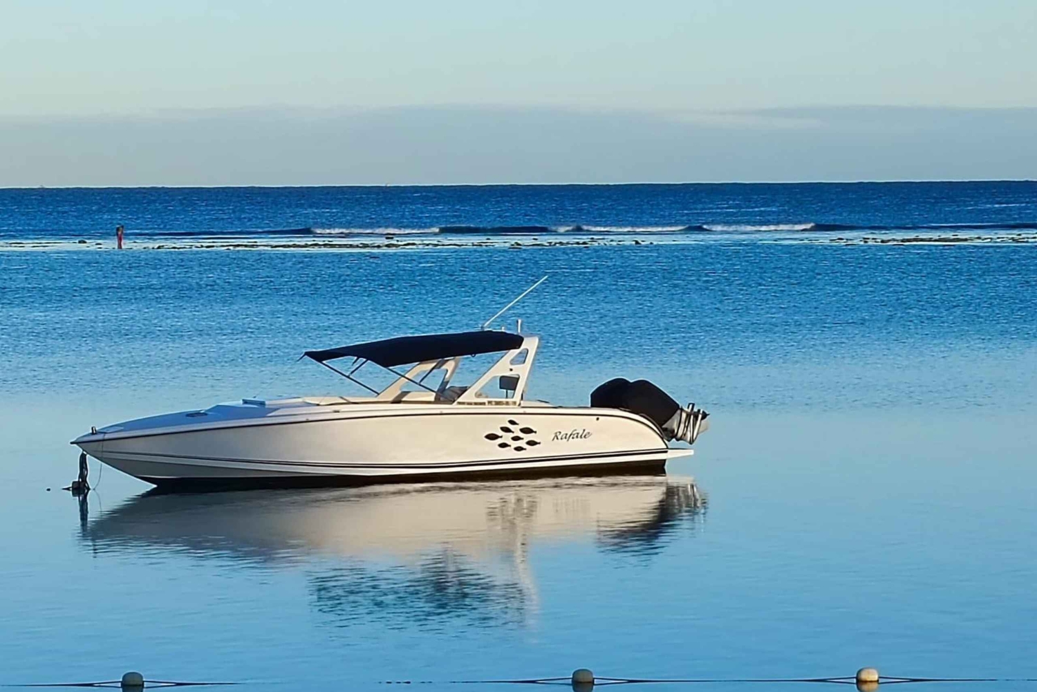 Mauritius: Private Rafale Speedboat Rental (Full Day or Half Day)
