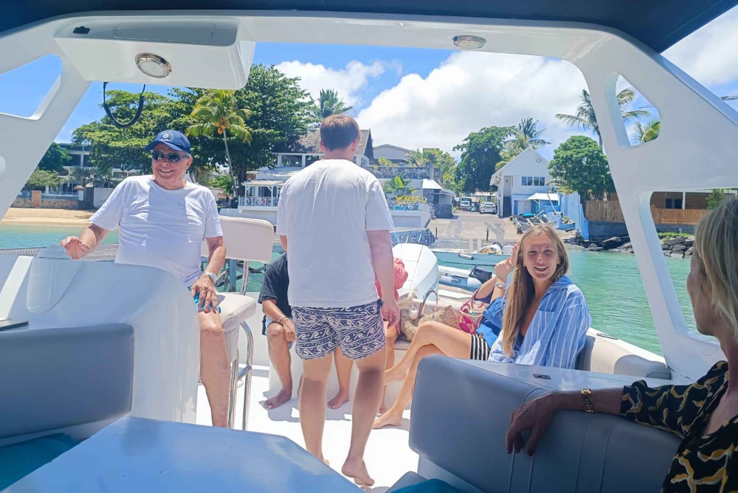 Mauritius: Private Rafale Speedboat Rental (Full Day or Half Day)