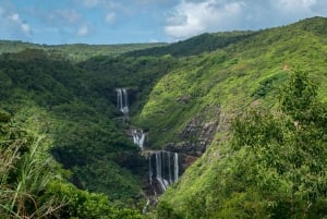 Mauritius: Privétour per helikopter naar onderwaterwaterval