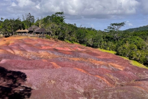 Mauritius: Sunrise Mountain Hike with Southwest Road-trip