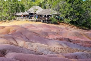 Mauritius: Sunrise Mountain Hike with Southwest Road-trip