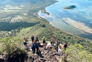 Mauritius: Sunrise Mountain Hike with Southwest Road-trip