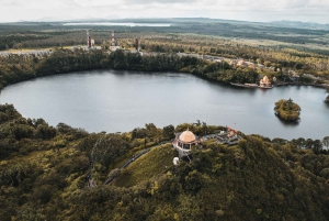 Mauritius: Sunrise Mountain Hike with Southwest Road-trip