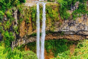 Maurice : Chute d'eau sous-marine en hélicoptère