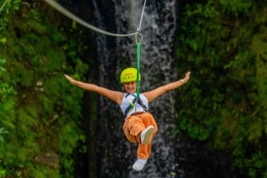 Mauritius: 300 metrin vesiputouszipline Vallé Advenature Parkissa