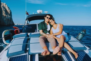 Mauritius: Yacht Exclusive Dolphin & Snorkeling Experience