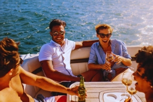 Mauritius: Yacht Exclusive Dolphin & Snorkeling Experience