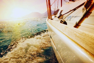 Mauritius: Yacht Exclusive Dolphin & Snorkeling Experience