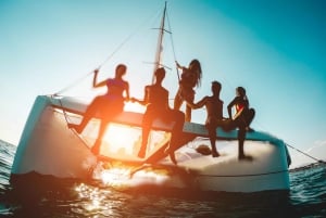 Nord di Mauritius: Crociera in catamarano al tramonto, bevande e spuntini