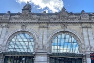 Paris: World's Fair Monuments Guided Walking Tour