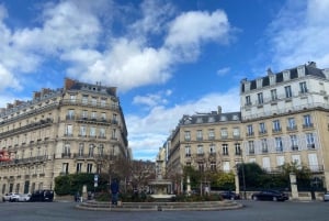 Paris: World's Fair Monuments Guided Walking Tour