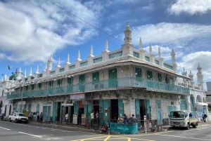 Port Louis: Private Guided Tour and Street Food Tasting