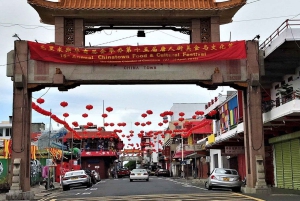 Port Louis: Private Guided Tour and Street Food Tasting