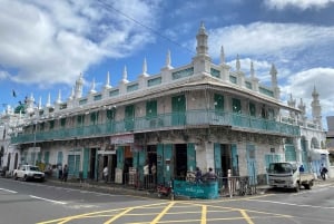 Port Louis: tour del cibo di strada definitivo con ritiro