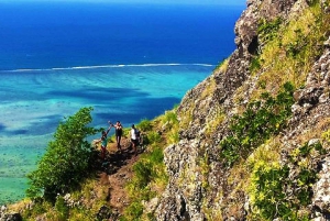Yksityinen Patikointi le Morne-vuorella & lounas Ilot Fourneaussa