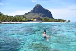Privat båt till Île aux Bénitiers Snorkling med delfiner & hummer