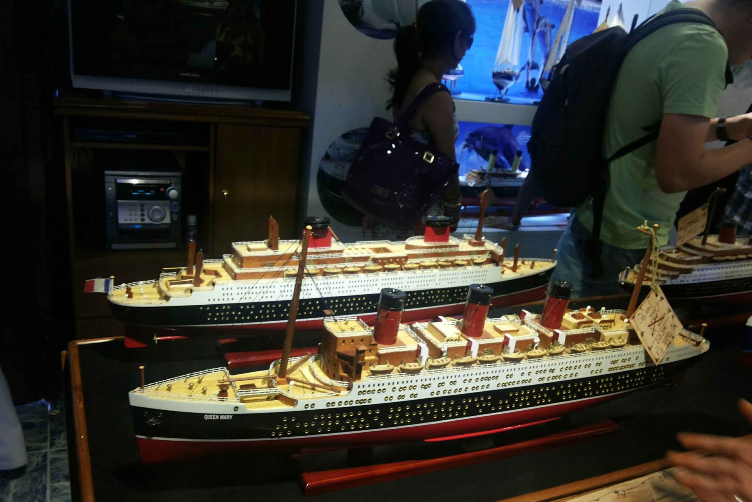 South West: Private Full Day Tour with Entry Tickets & Lunch