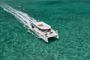 SouthEast Lagoon Discovery: on Power Catamaran(shared basis)